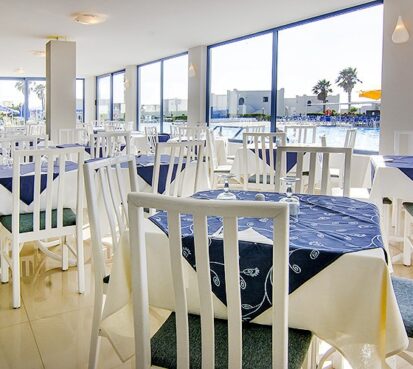 Aeolos-Beach-RESTAURANT-3__w950h500_83b2ff